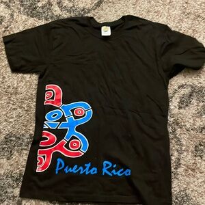 A great quality shirt that has not been worn and it represent the culture of PR